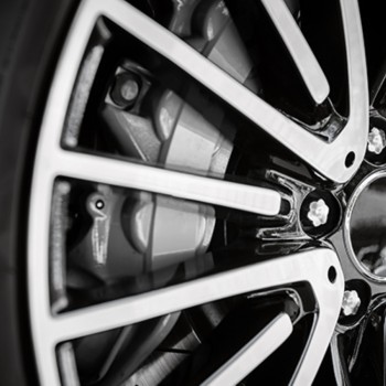 Vopsea Spray Argintiu Pentru Etriere Frane (Ral 9006) 400Ml Brilliante